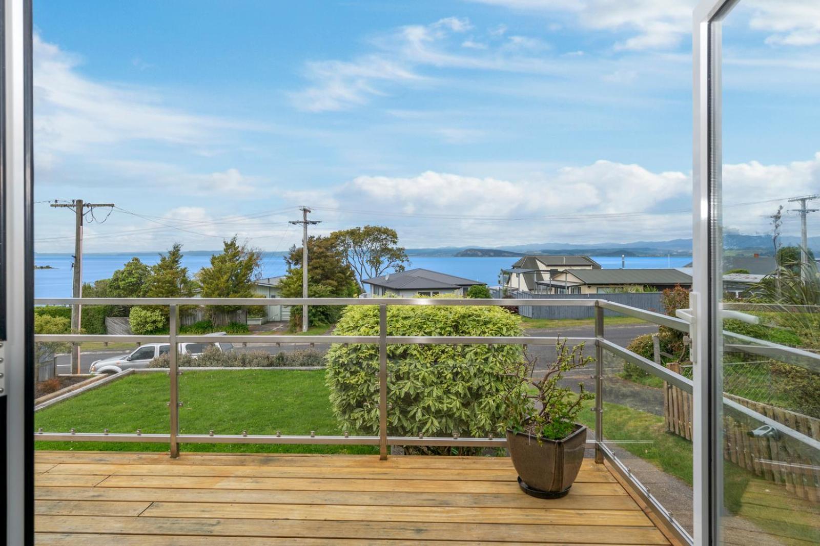 I See The Lake - Omori Holiday Home Kuratau Exterior photo